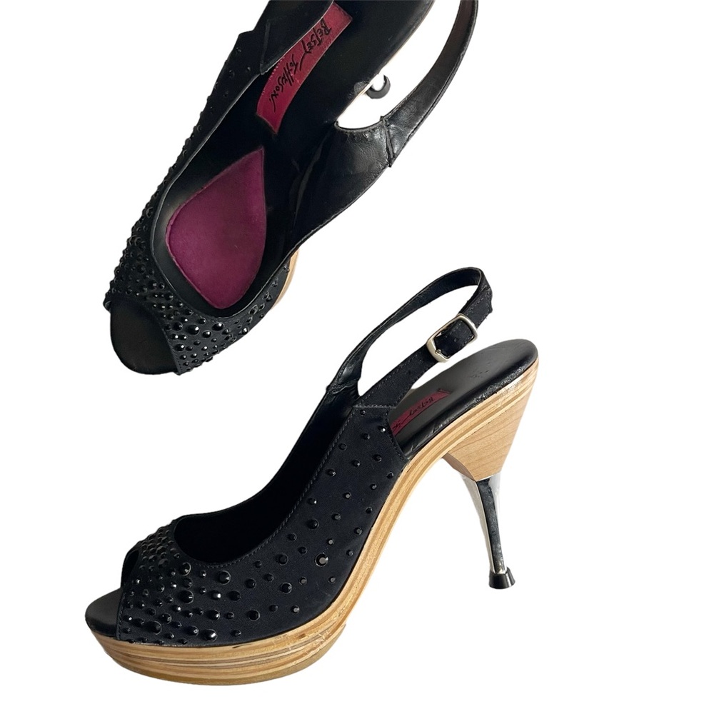 BETSEY JOHNSON Studded Strappy Heels Wood Metal Size 7  Peep Toe